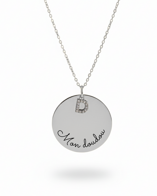 Collier "AMOUR" personnalisé avec lettre initiale et texte gravé