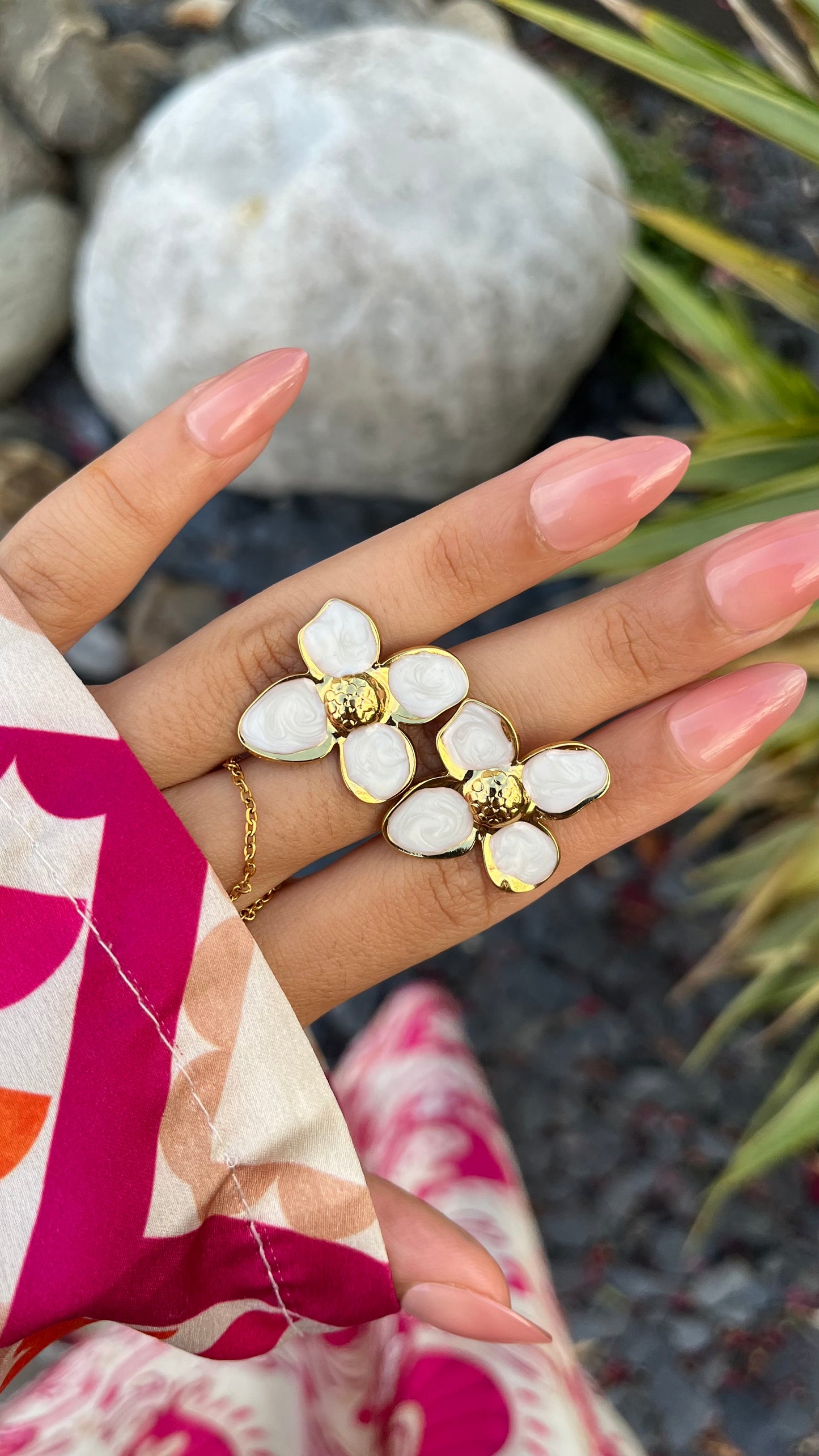 Boucles d'oreilles "LILA" · Blanche