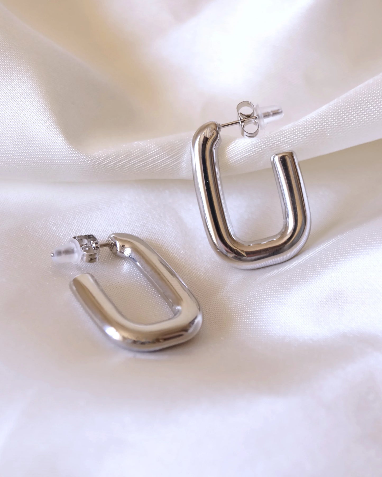 Boucles d'oreilles "KÉNITRA" · Argentées - Bleu Saphir