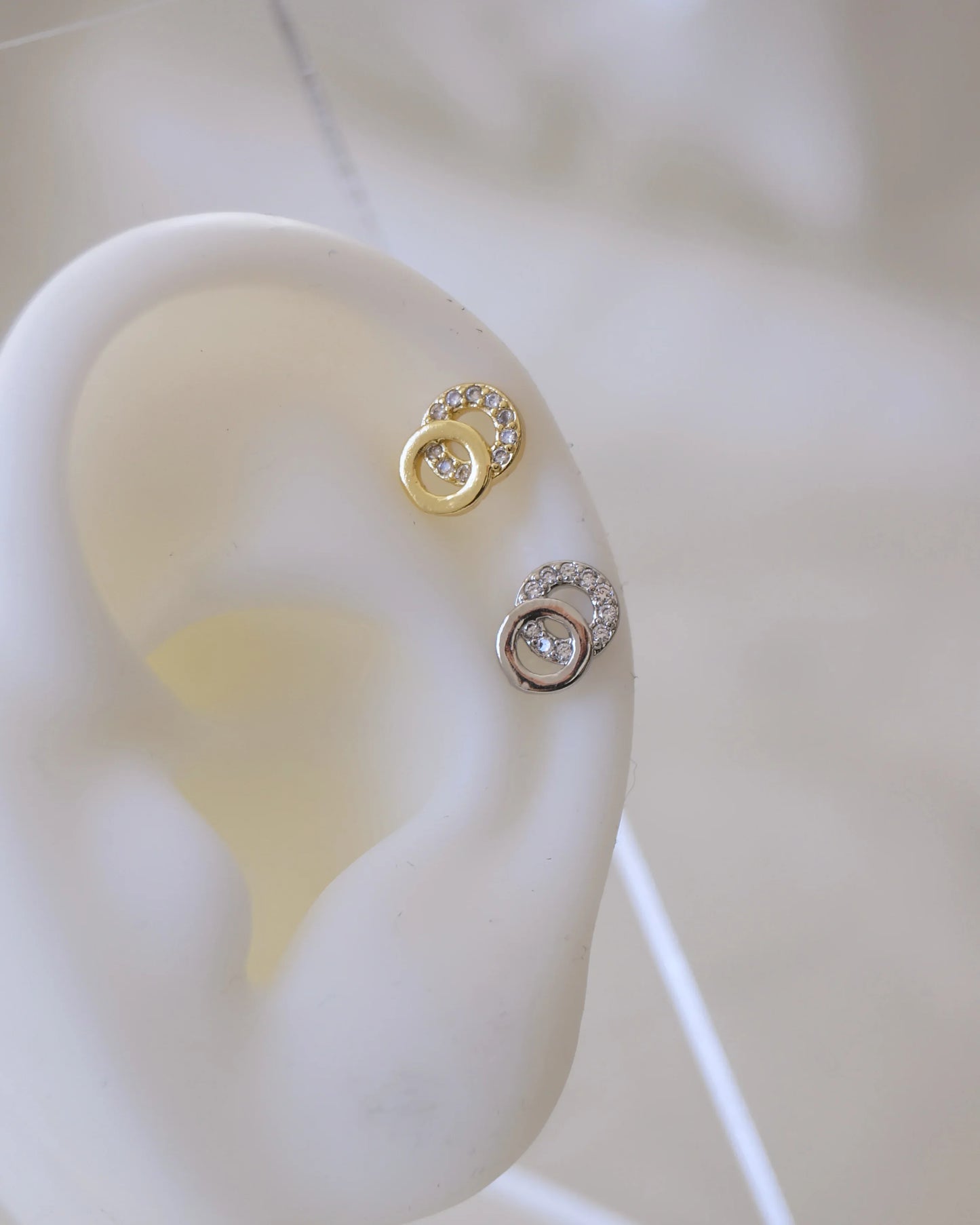 Piercing "ORBITE" - Bleu Saphir