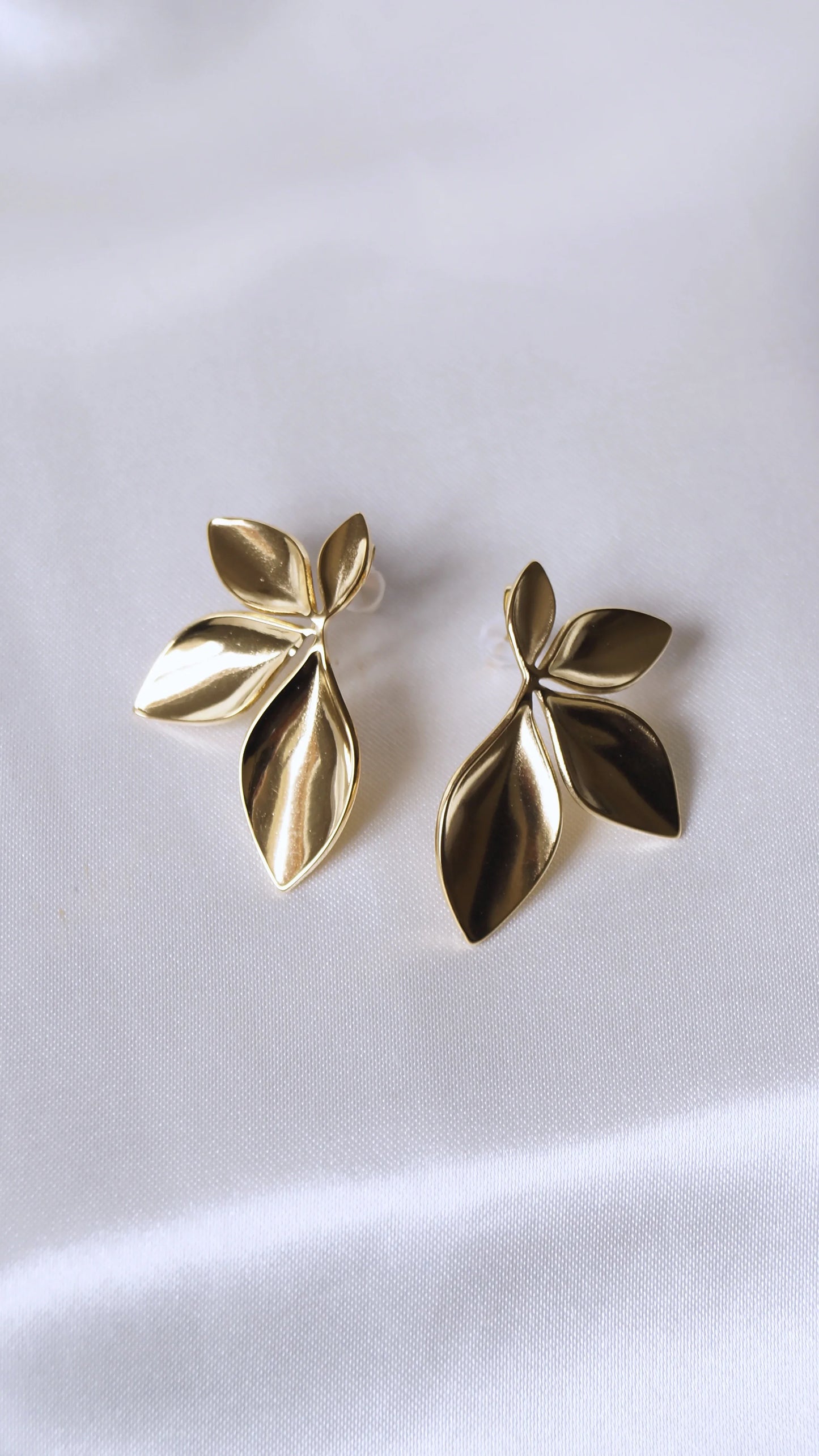 Boucles d'oreilles "LYS" - Bleu Saphir