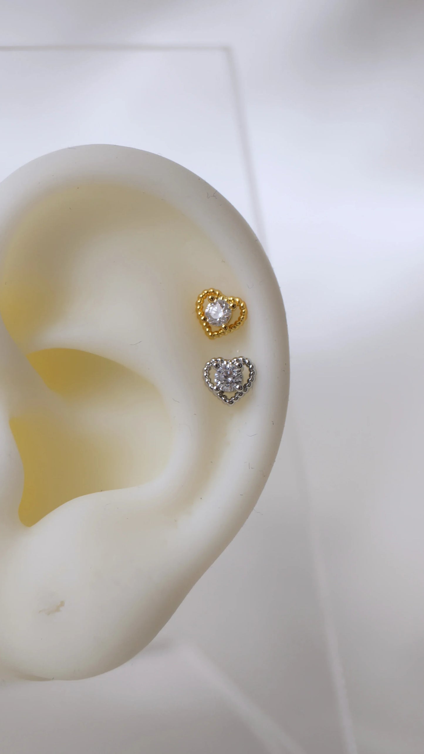 Piercing "LOVE" - Bleu Saphir