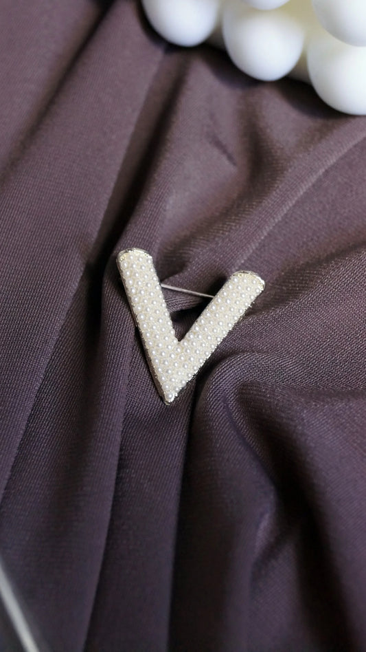 Broche "V" - Bleu Saphir