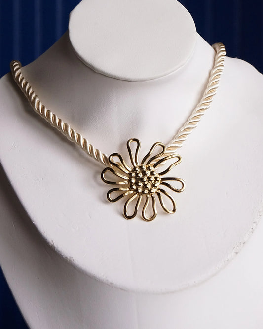 Collier "LOTUS" - Bleu Saphir
