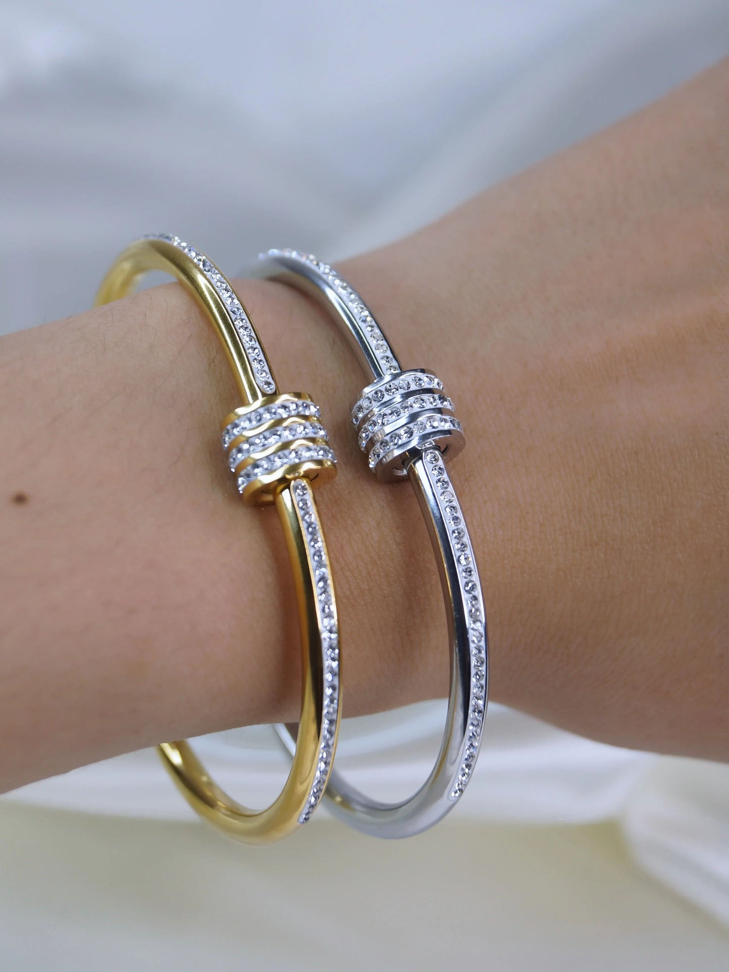 Bracelet jonc "BAYA" - Bleu Saphir