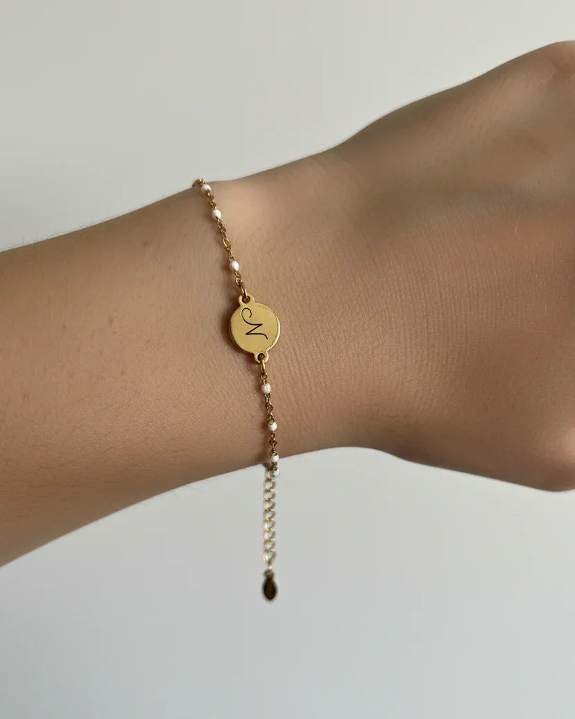 Bracelet "BABY" personnalisé avec médaillon gravé - Bleu Saphir