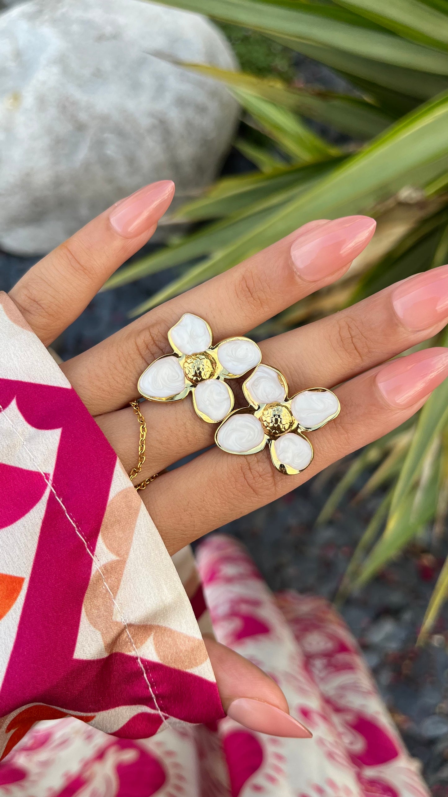 Boucles d'oreilles "LILA" · Blanche