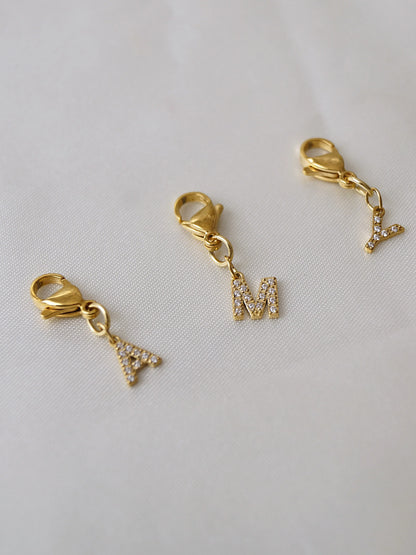 CHARM ·Mini initiales strass - Bleu Saphir